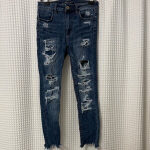 American Eagle Outfitters Women's Ripped Dark Blue Ankle Jeans Size 6
